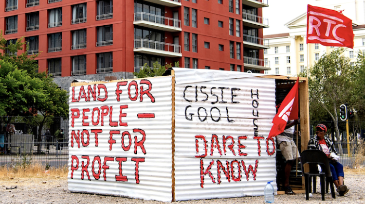  These shacks were erected on the Cape Town Foreshore by social housing and advocacy groups on 4 December 2018. (Photo: Gallo Images / Netwerk24 / Jaco Marais). https://www.dailymaverick.co.za/article/2022-02-07-city-of-cape-town-prepares-to-release-inner-city-land-at-the-heart-of-political-disputes/